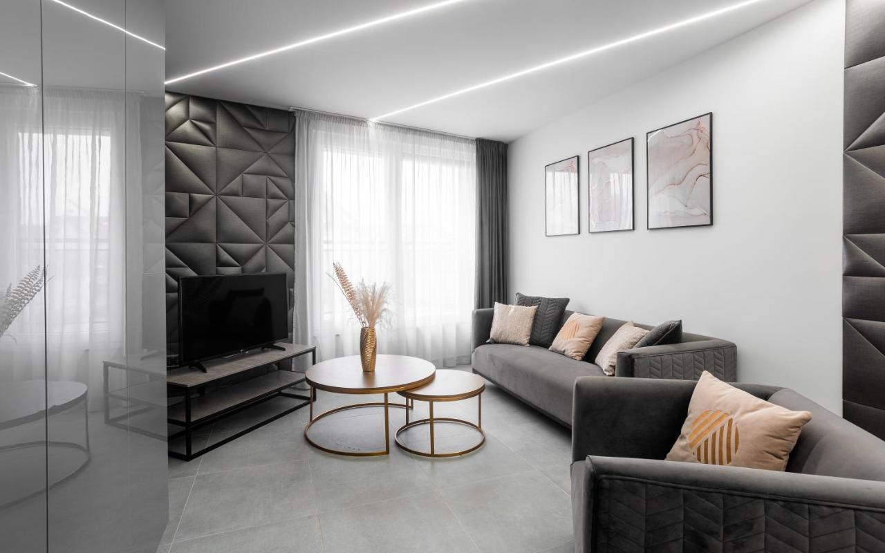 Avand Apartments Debrecen Bagian luar foto