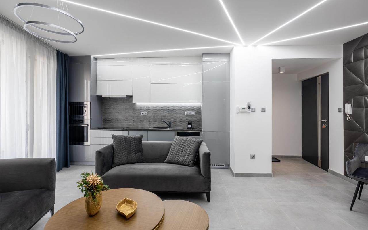 Avand Apartments Debrecen Bagian luar foto